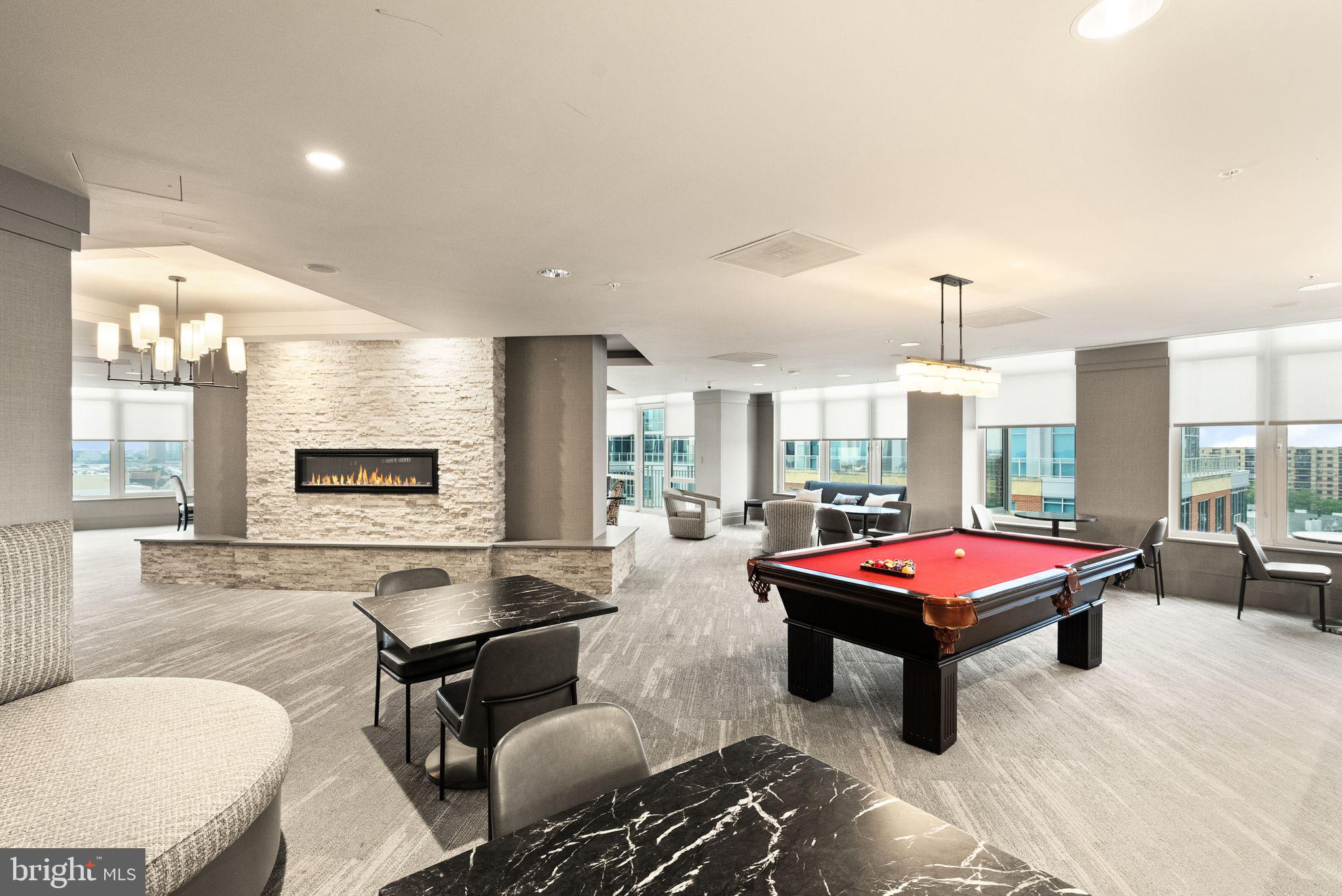 ONE PARK CREST CONDOMINIUM - Residential