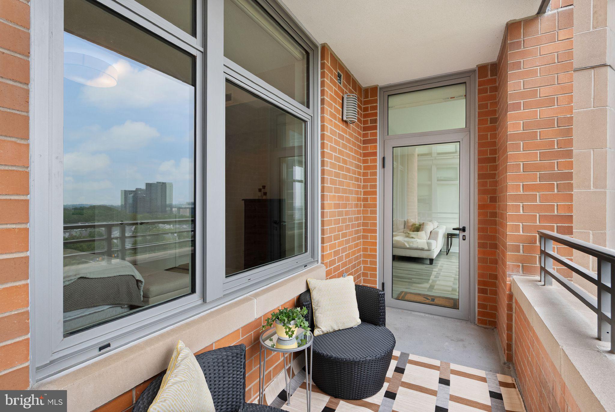 ONE PARK CREST CONDOMINIUM - Residential