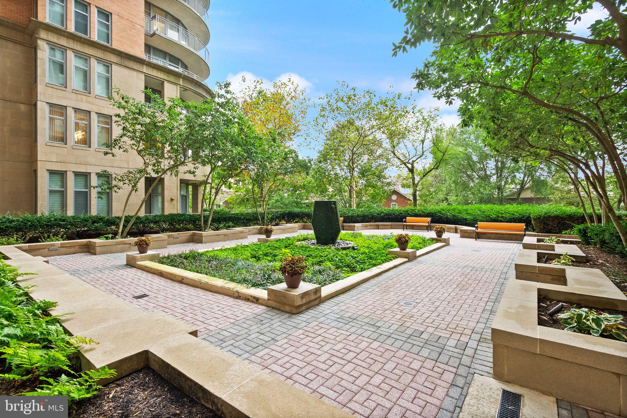 ONE PARK CREST CONDOMINIUM - Residential