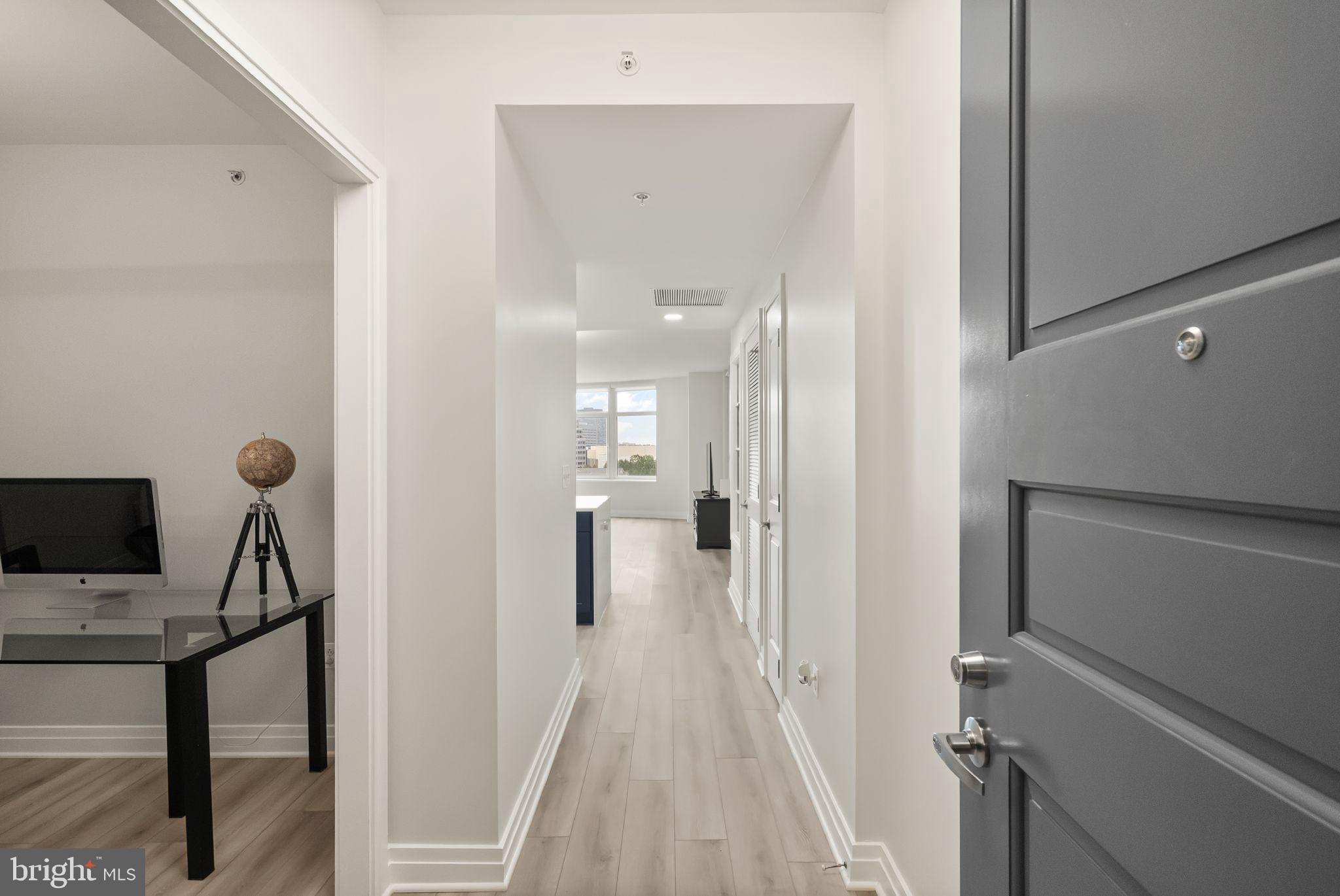 ONE PARK CREST CONDOMINIUM - Residential