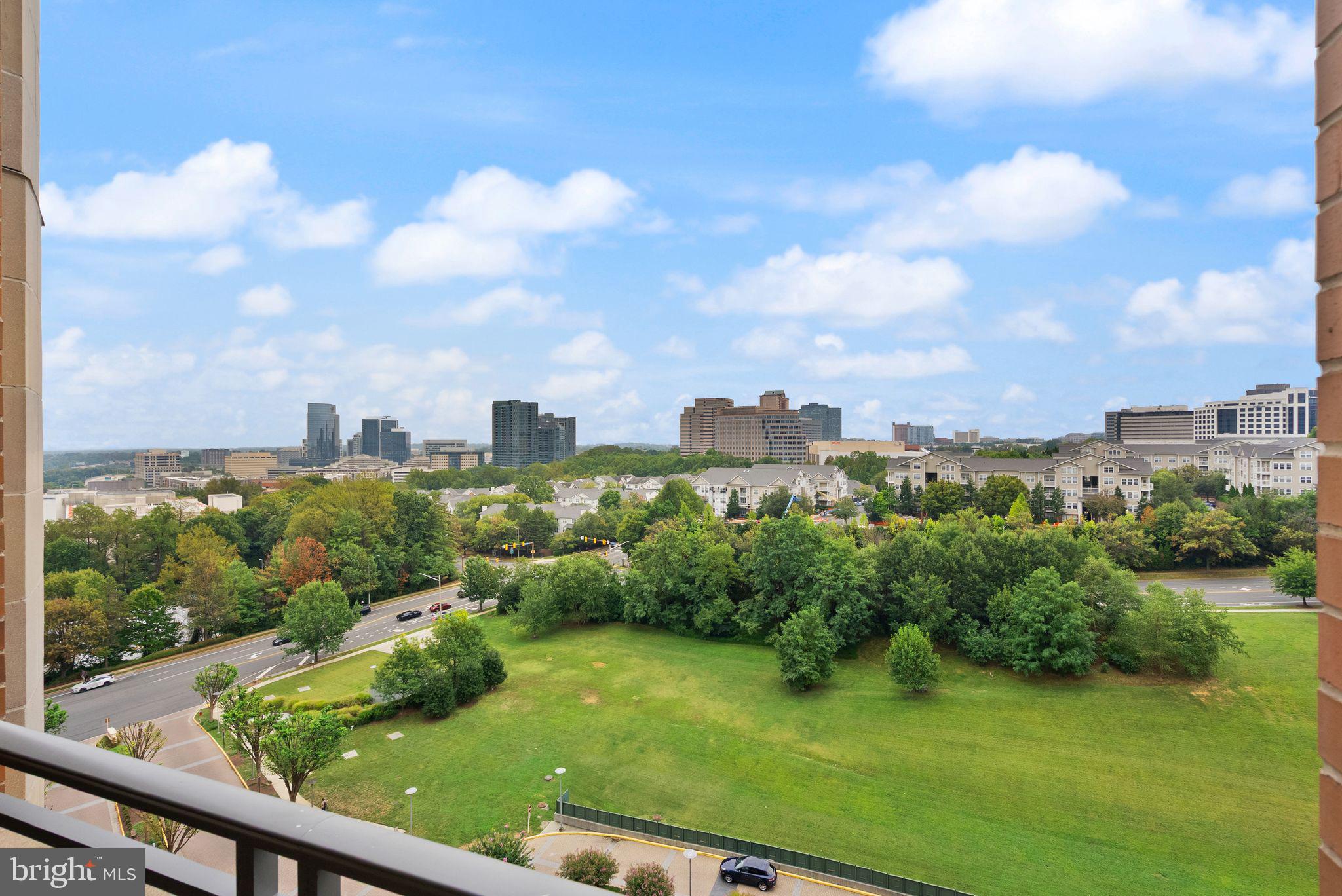 ONE PARK CREST CONDOMINIUM - Residential