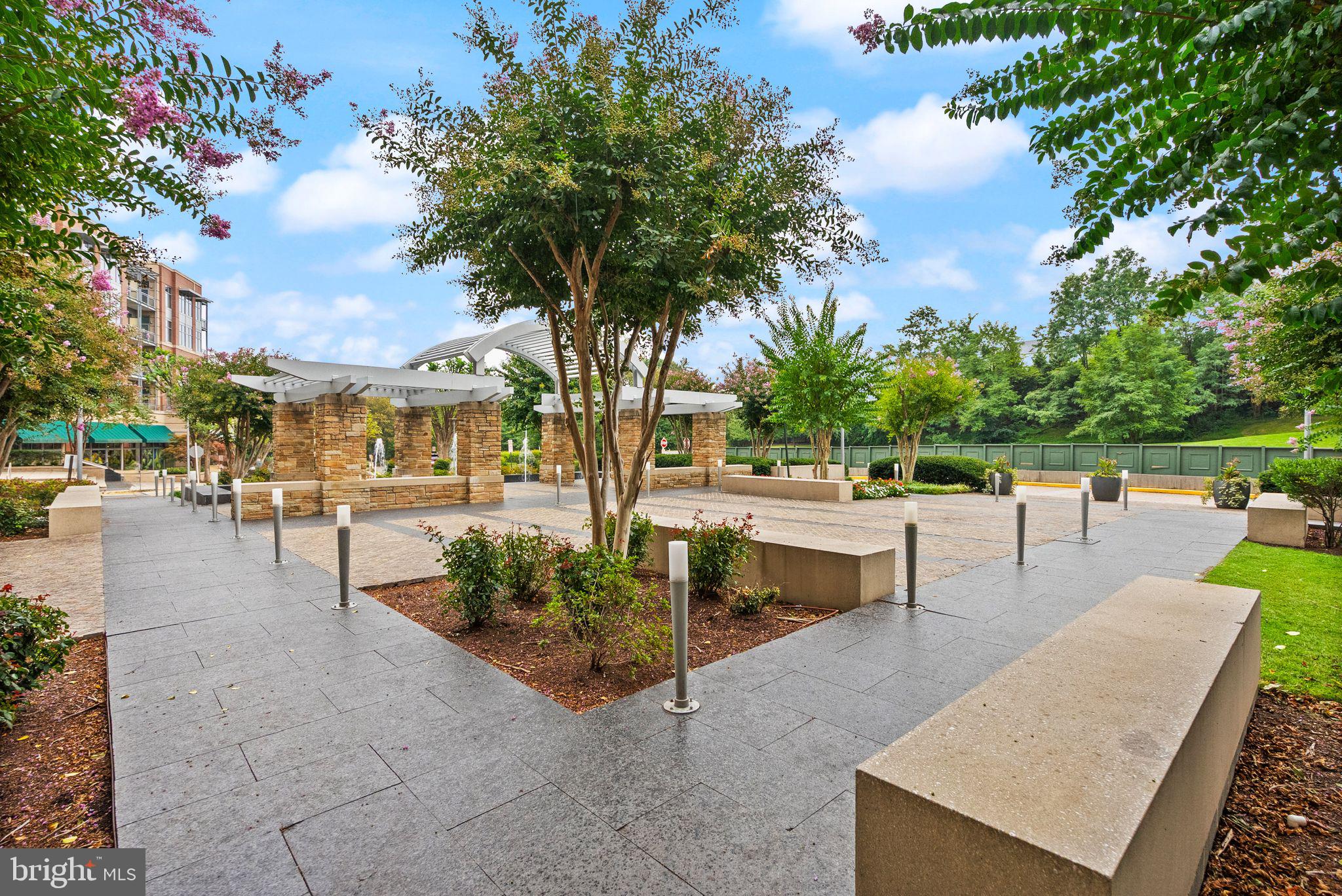 ONE PARK CREST CONDOMINIUM - Residential