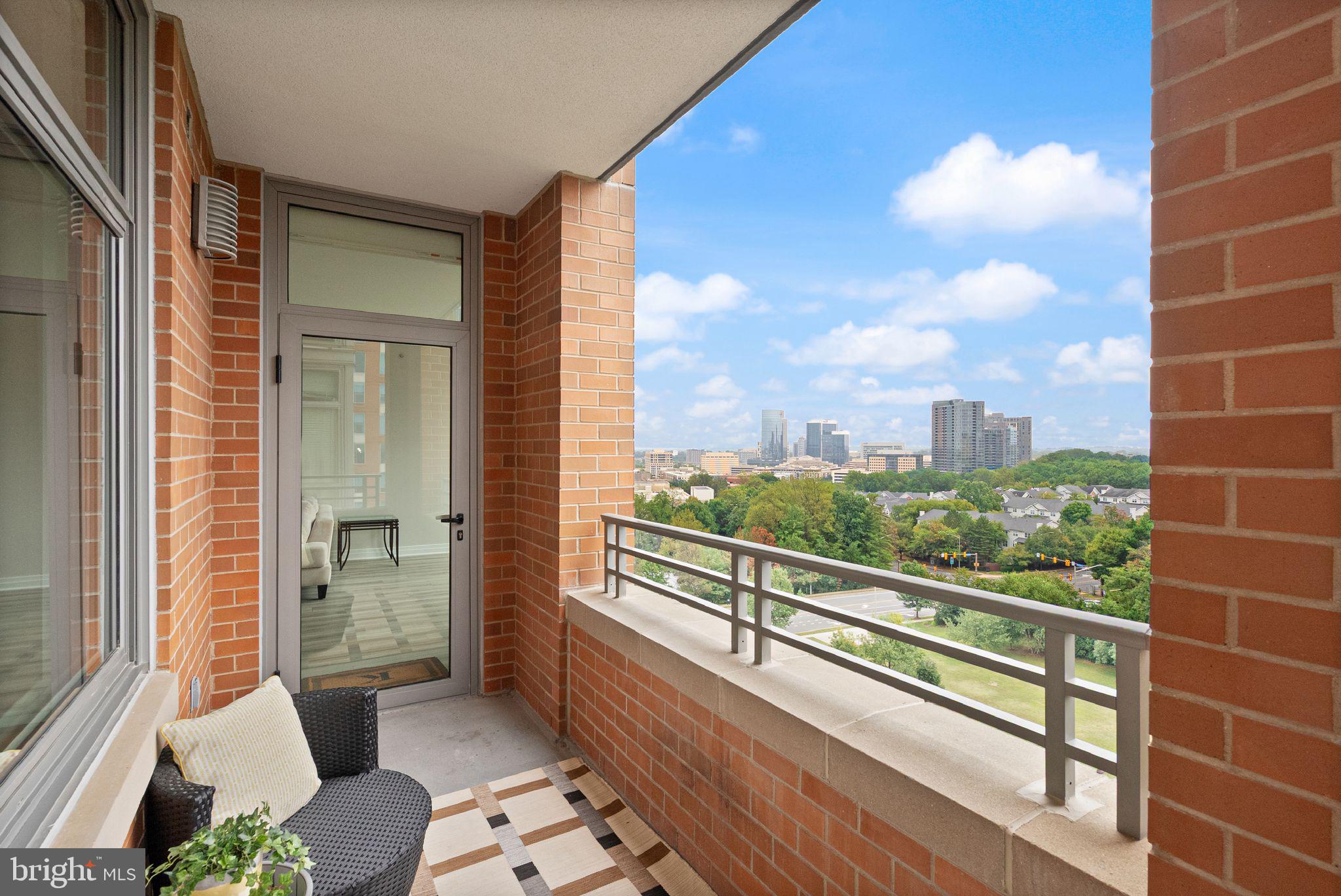 ONE PARK CREST CONDOMINIUM - Residential