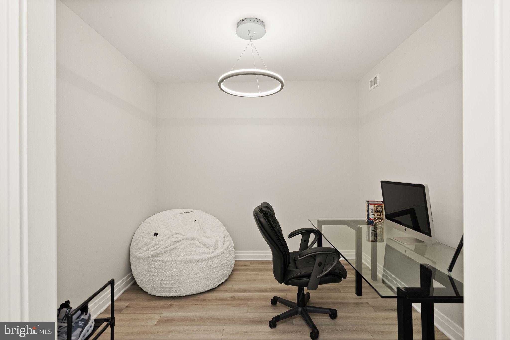 ONE PARK CREST CONDOMINIUM - Residential