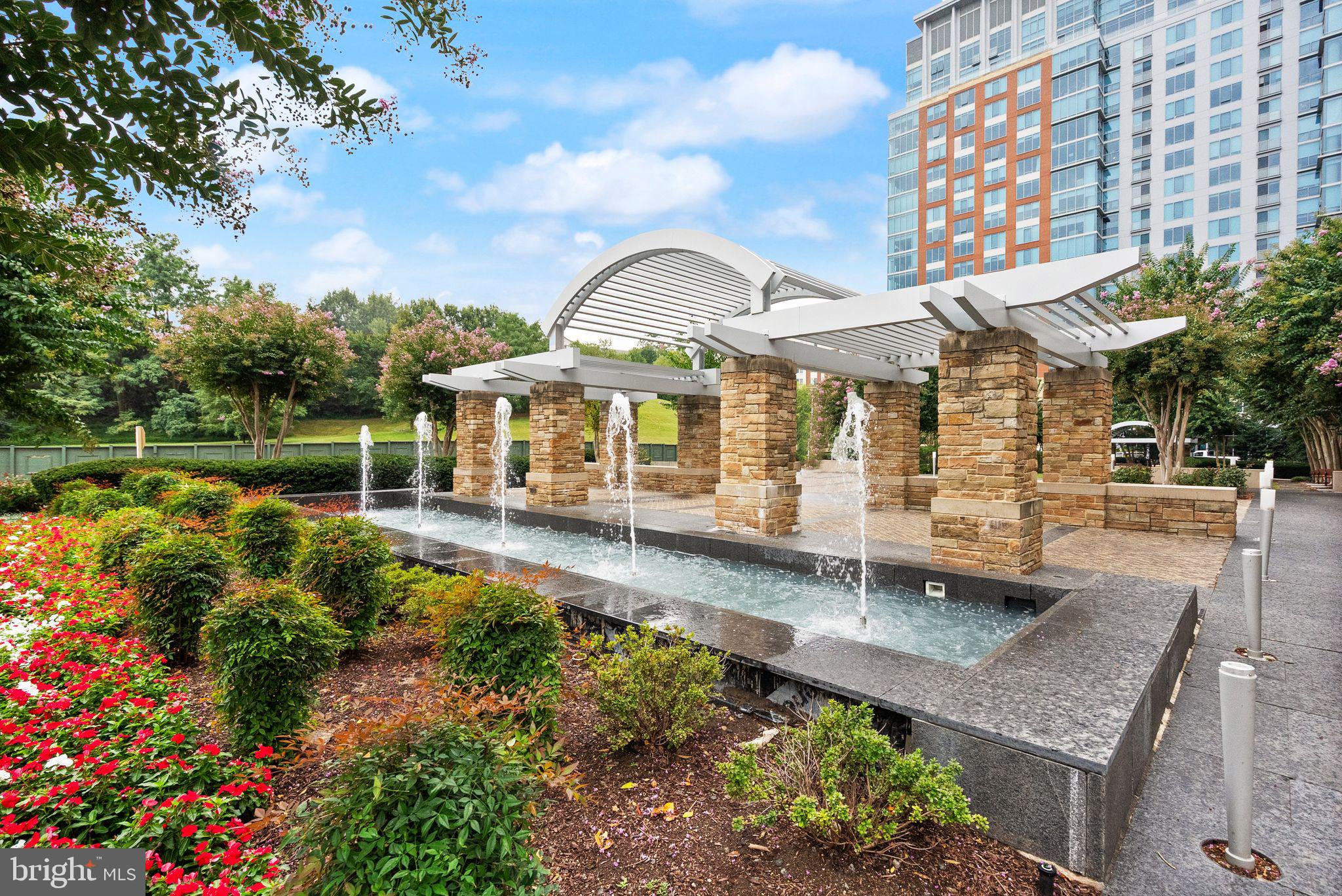 ONE PARK CREST CONDOMINIUM - Residential