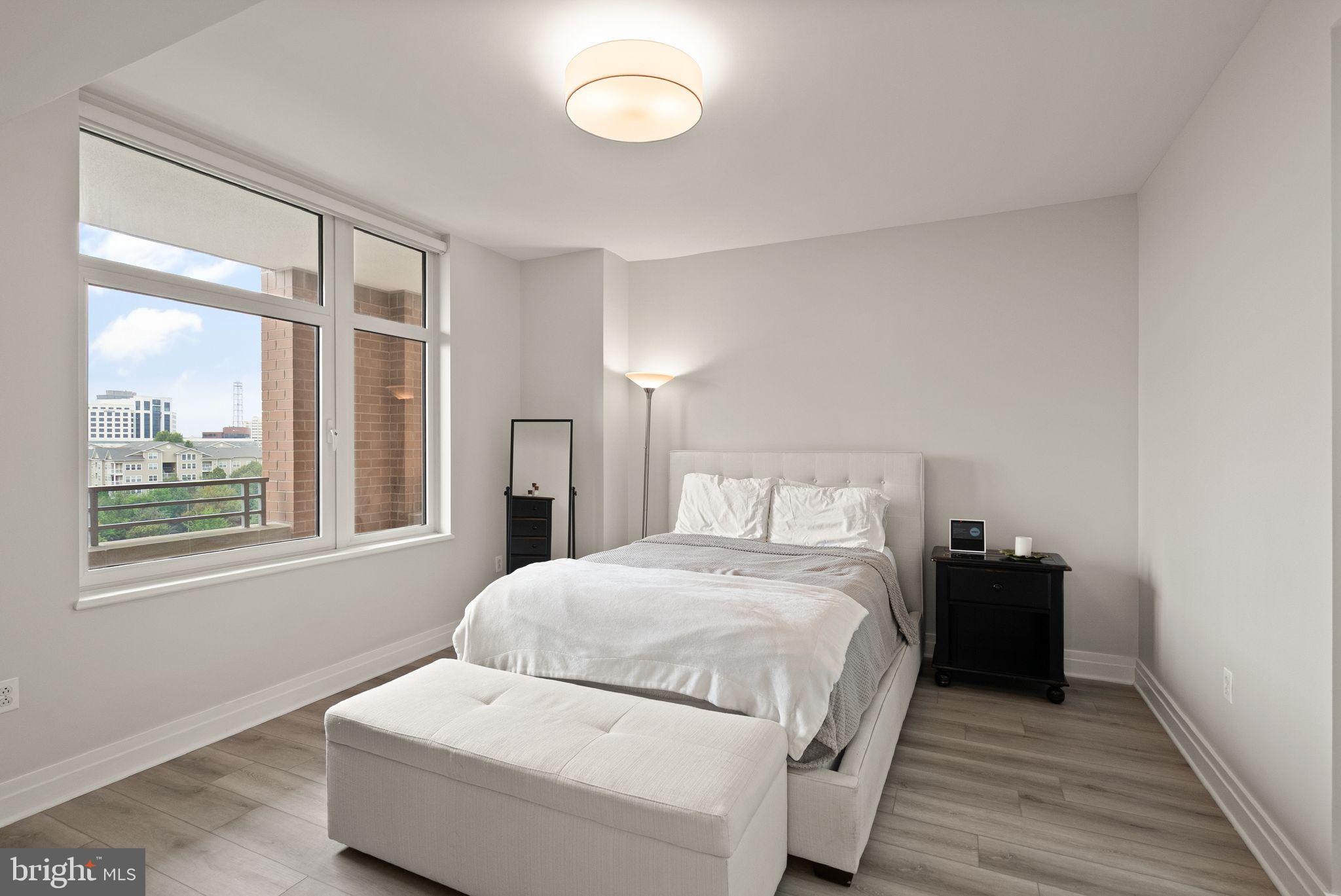 ONE PARK CREST CONDOMINIUM - Residential