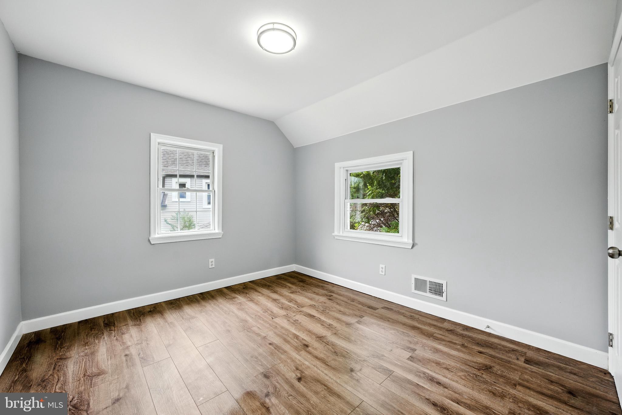 OSBORN TRACK - Residential