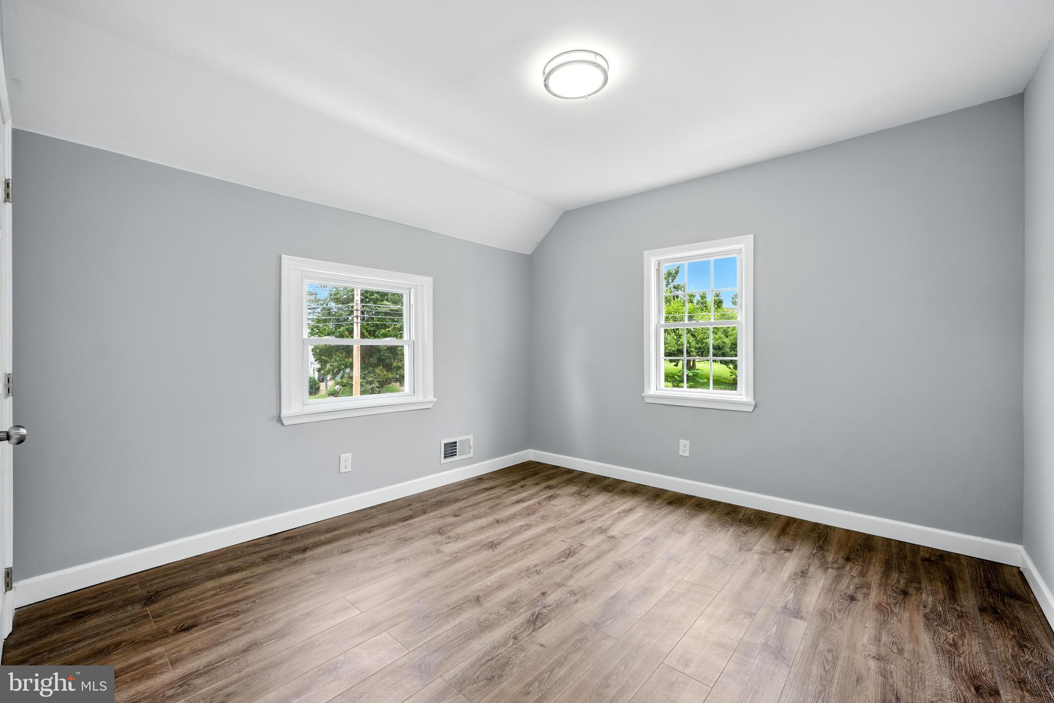 OSBORN TRACK - Residential