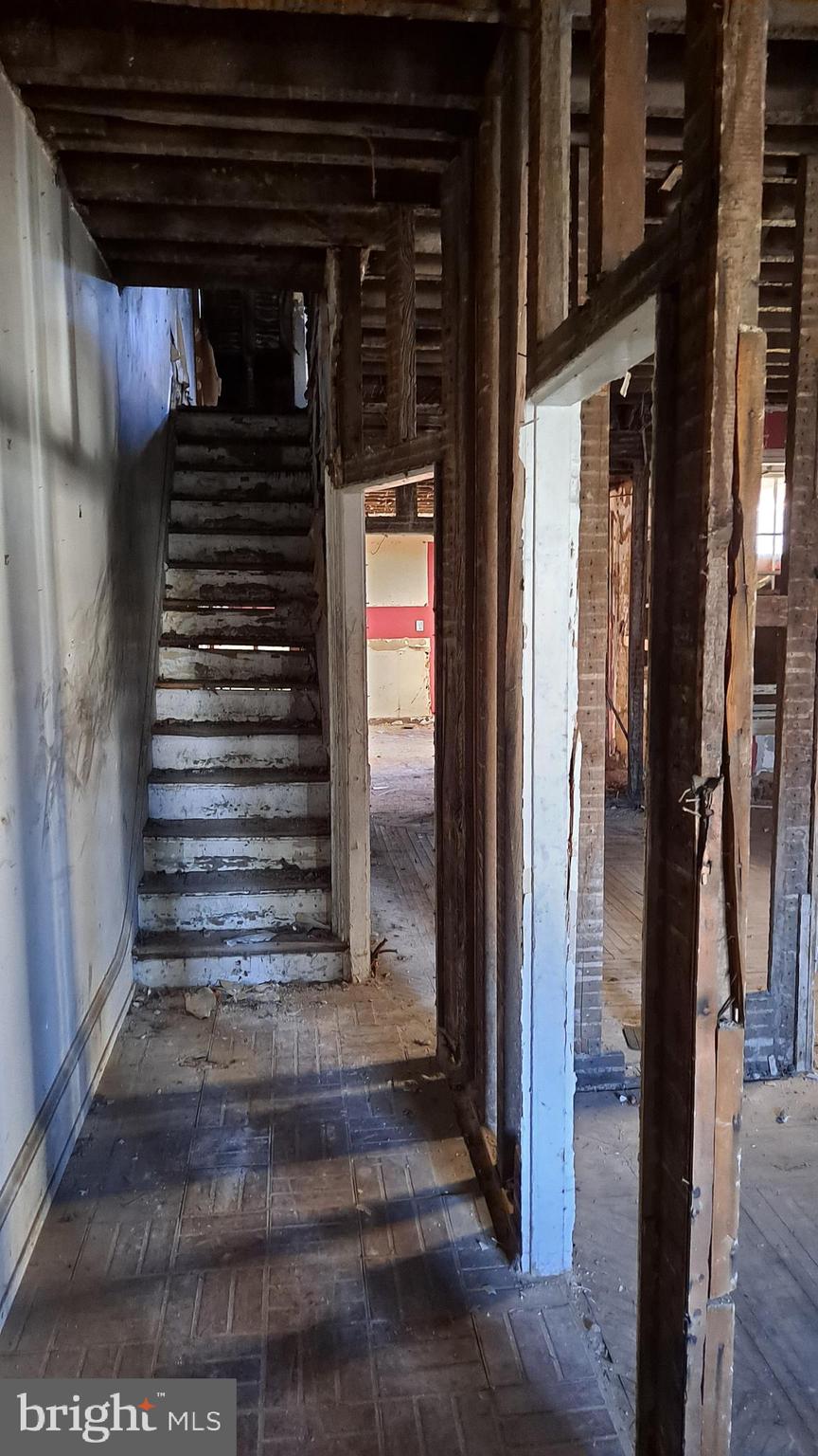 NORRISTOWN - Residential