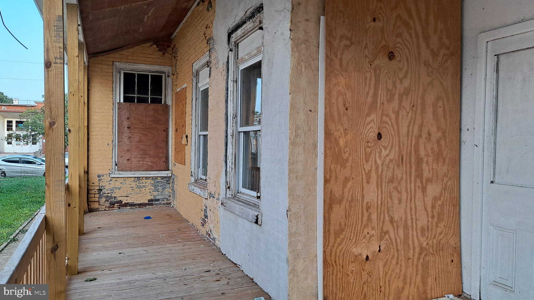 NORRISTOWN - Residential