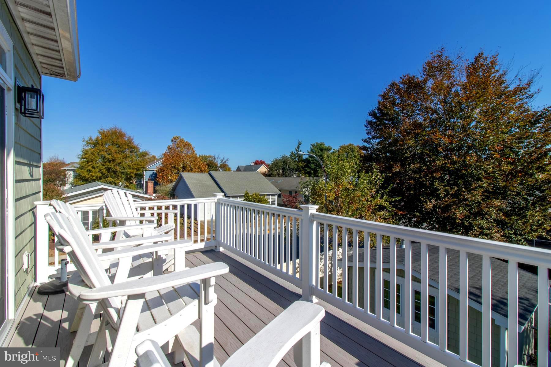 COUNTRY CLUB ESTATES - Residential