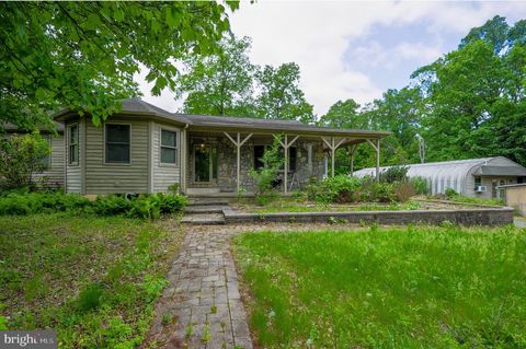 210 STONE ROAD BARTO PA 19504
