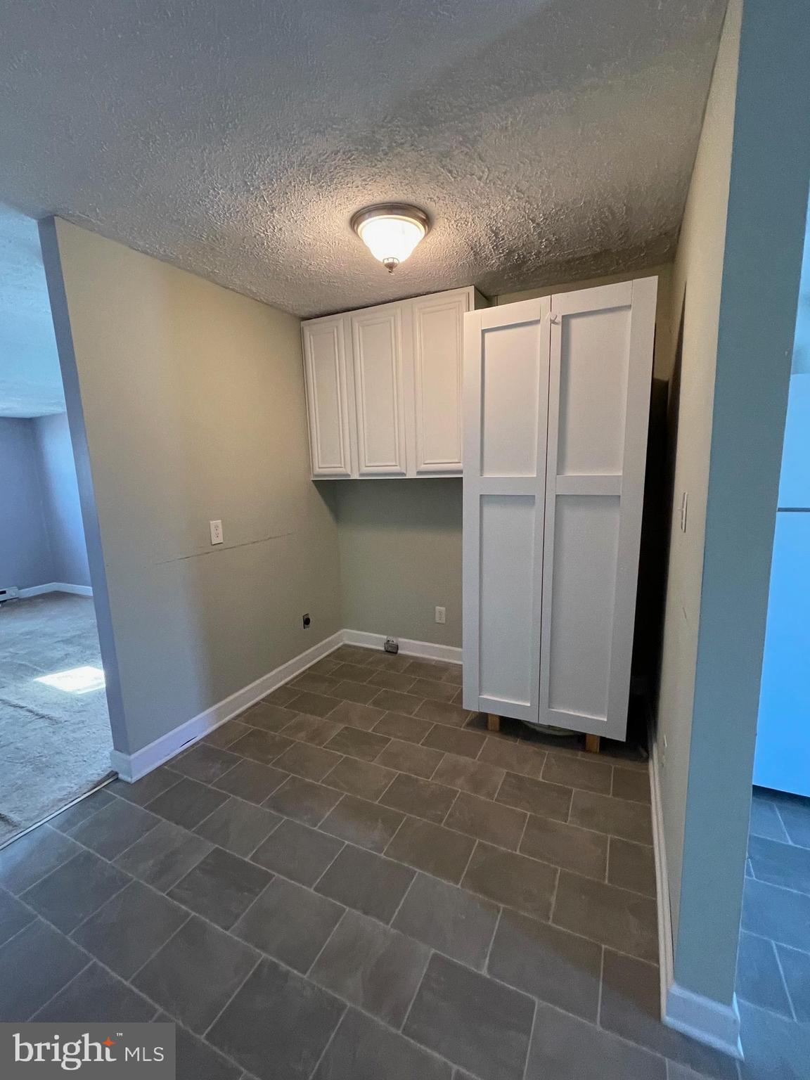 COLONIAL BEACH - Residential Lease