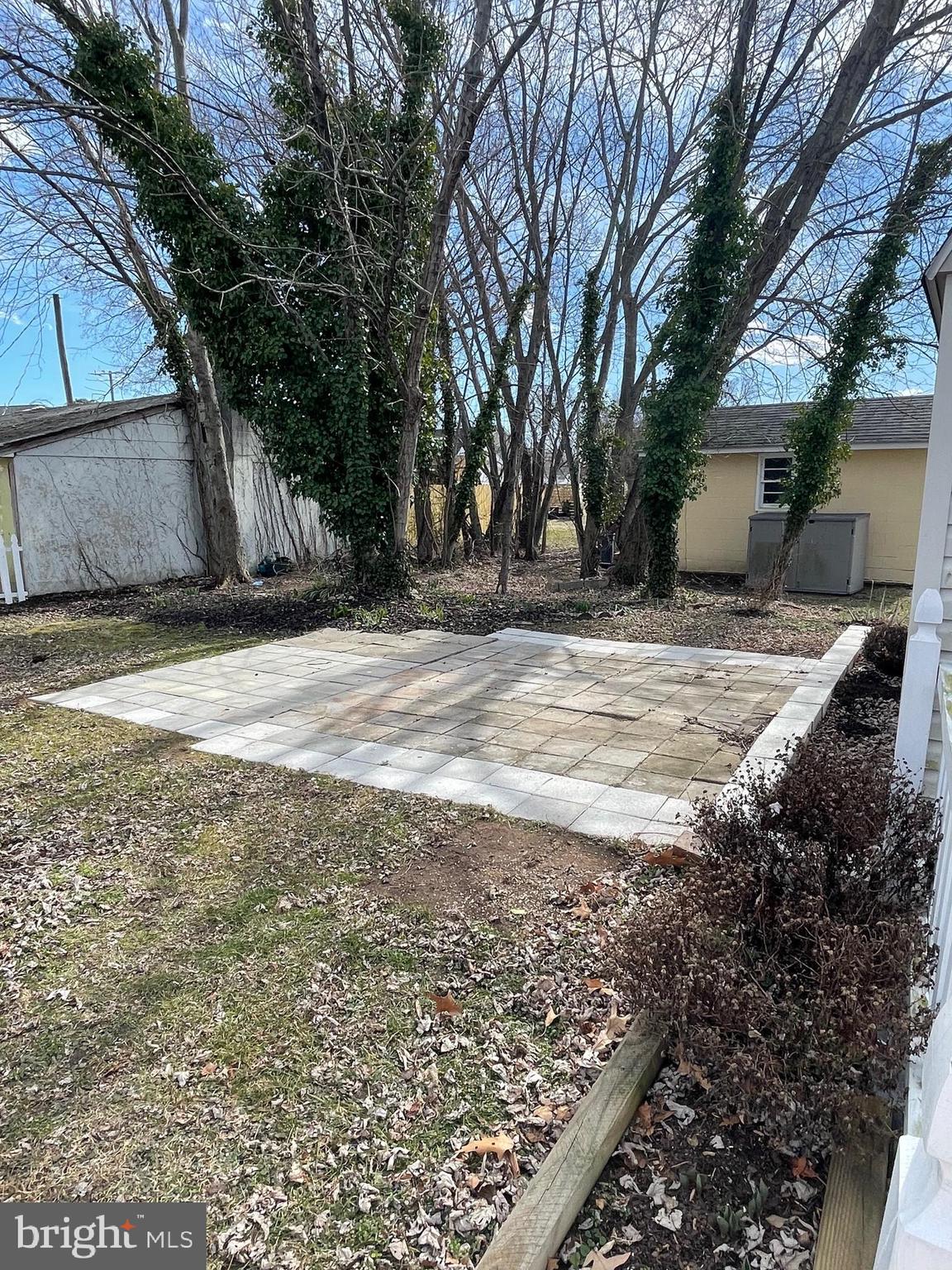 COLONIAL BEACH - Residential Lease