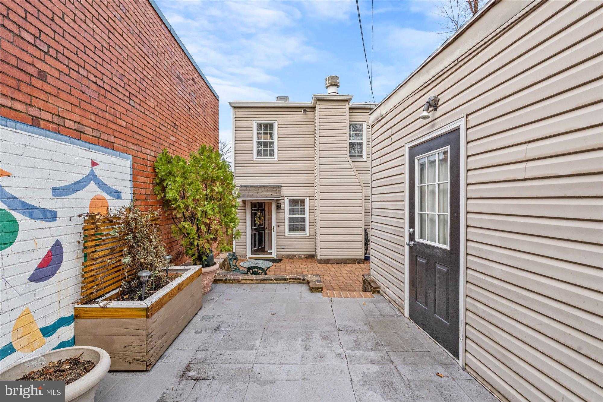 PARKER GRAY - Residential