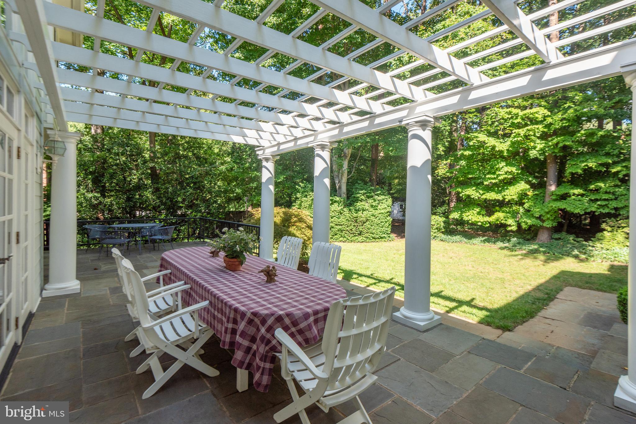 SUMMERWOOD - Residential