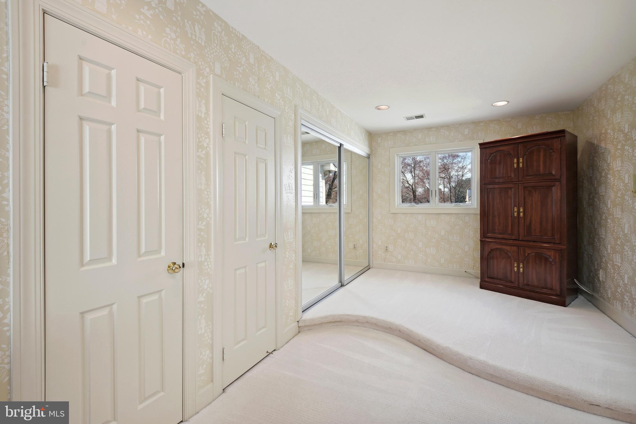 SUMMERWOOD - Residential