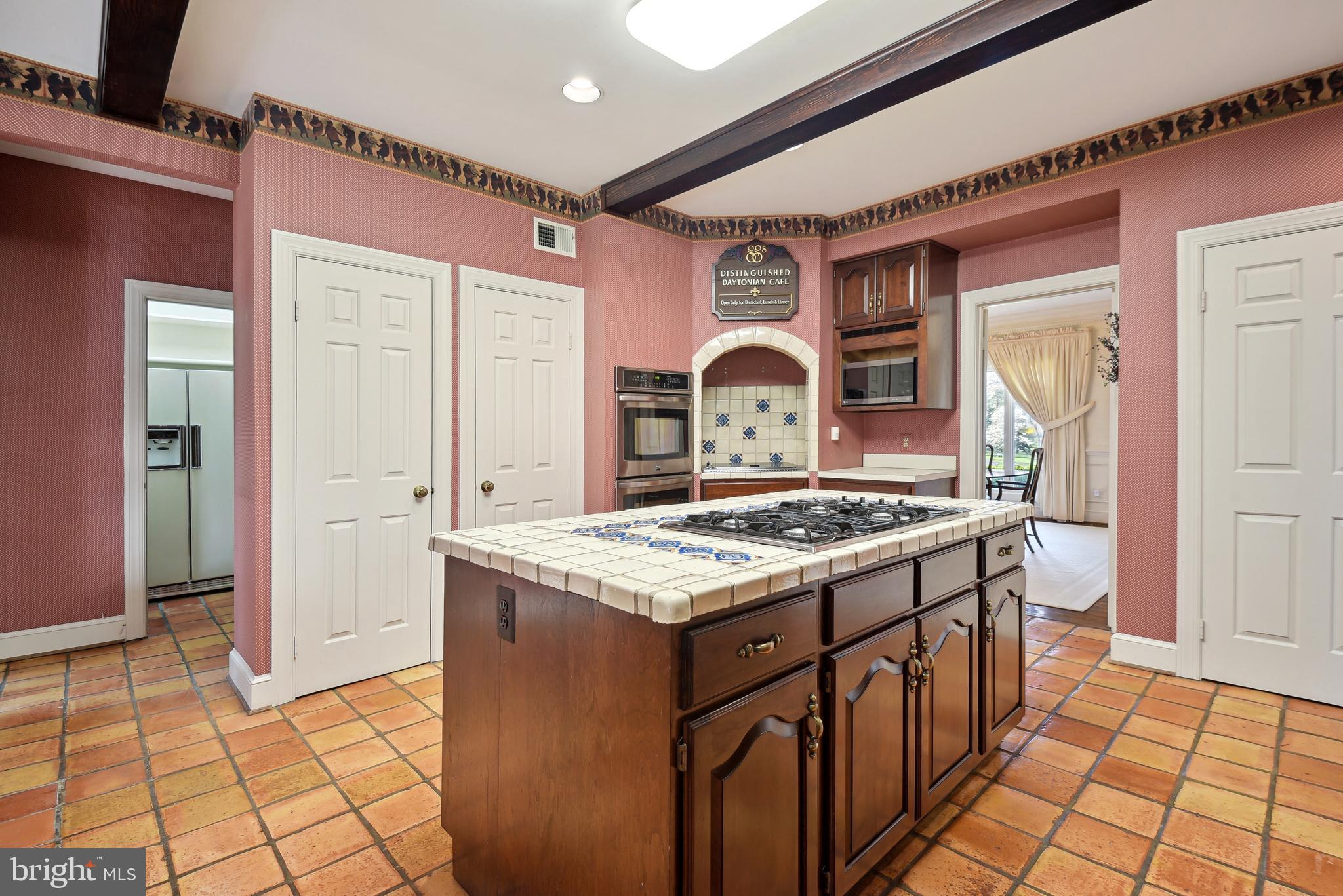 SUMMERWOOD - Residential