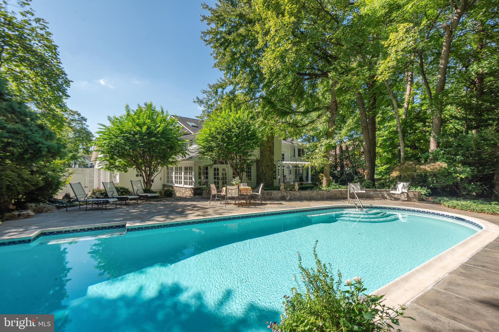 SUMMERWOOD - Residential