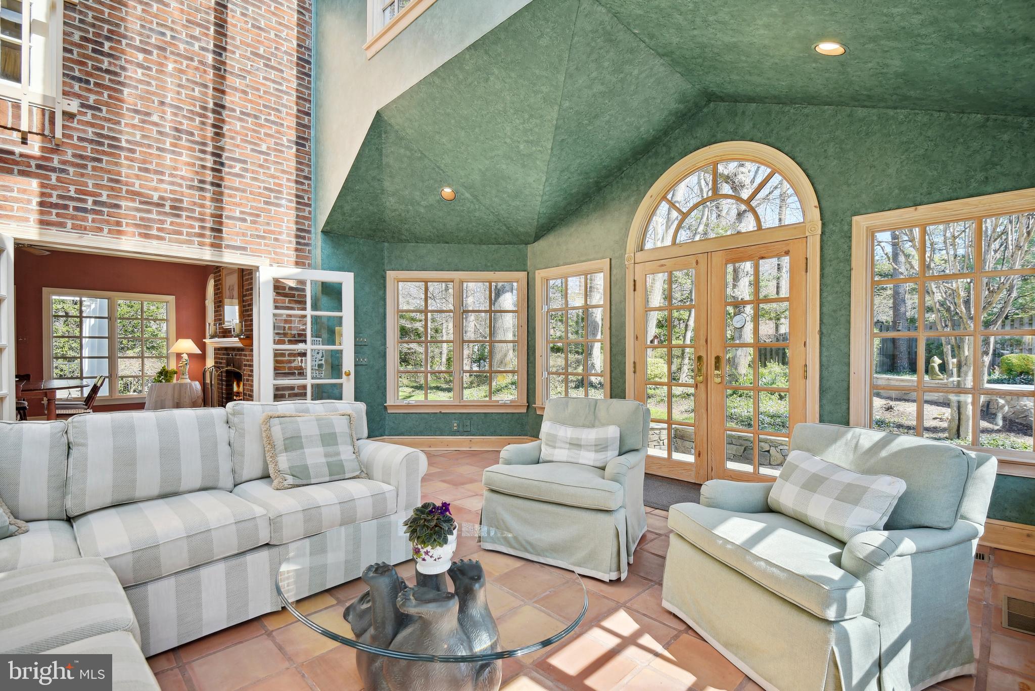 SUMMERWOOD - Residential