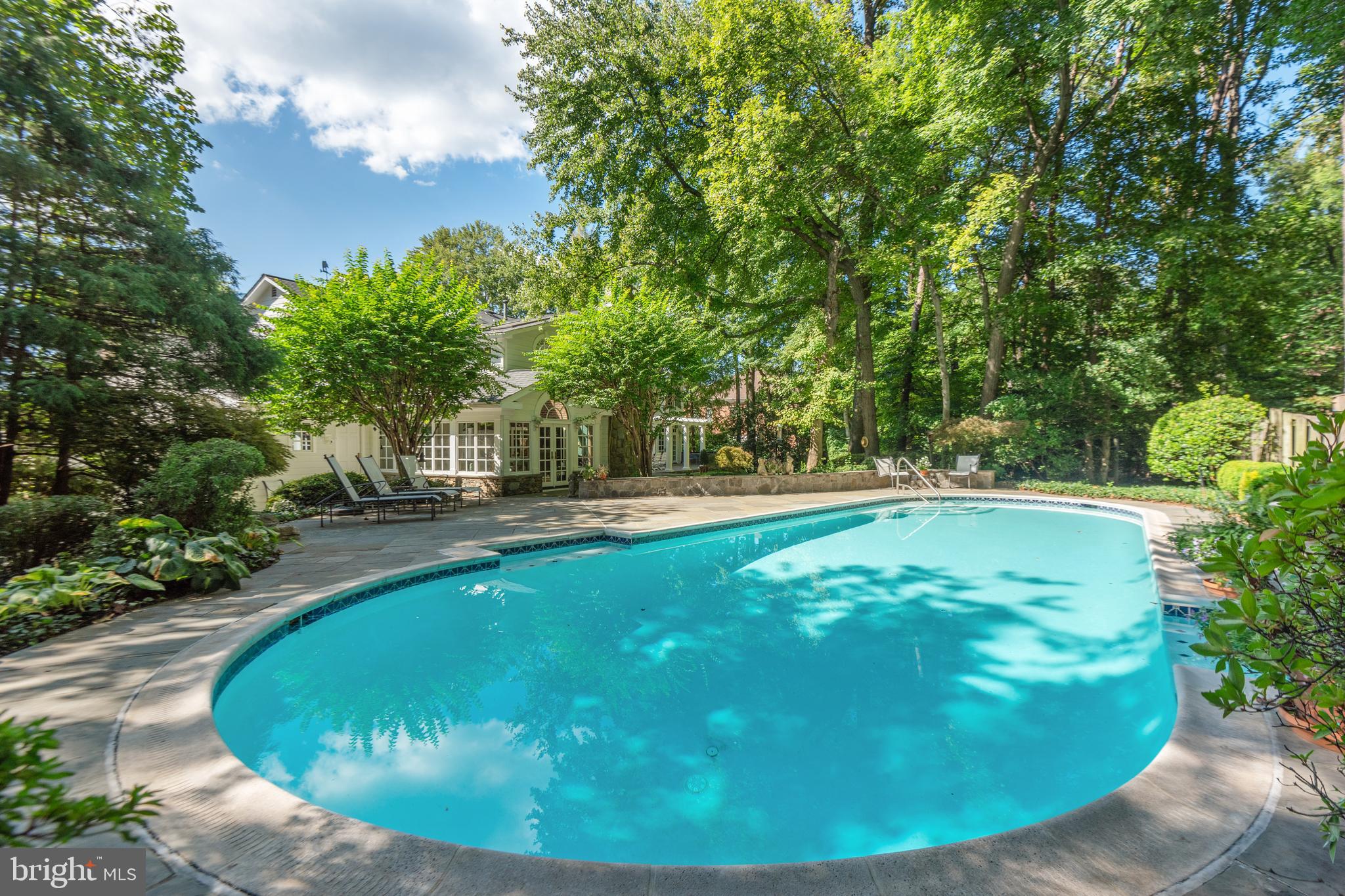 SUMMERWOOD - Residential