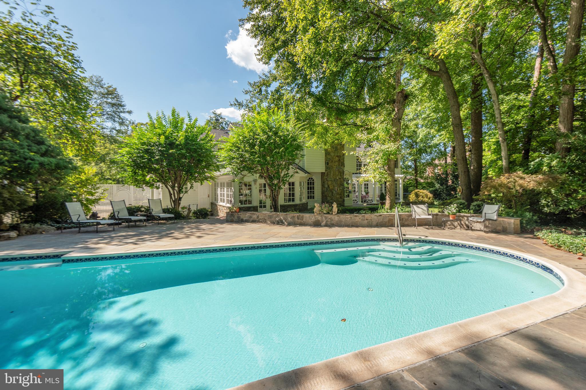 SUMMERWOOD - Residential