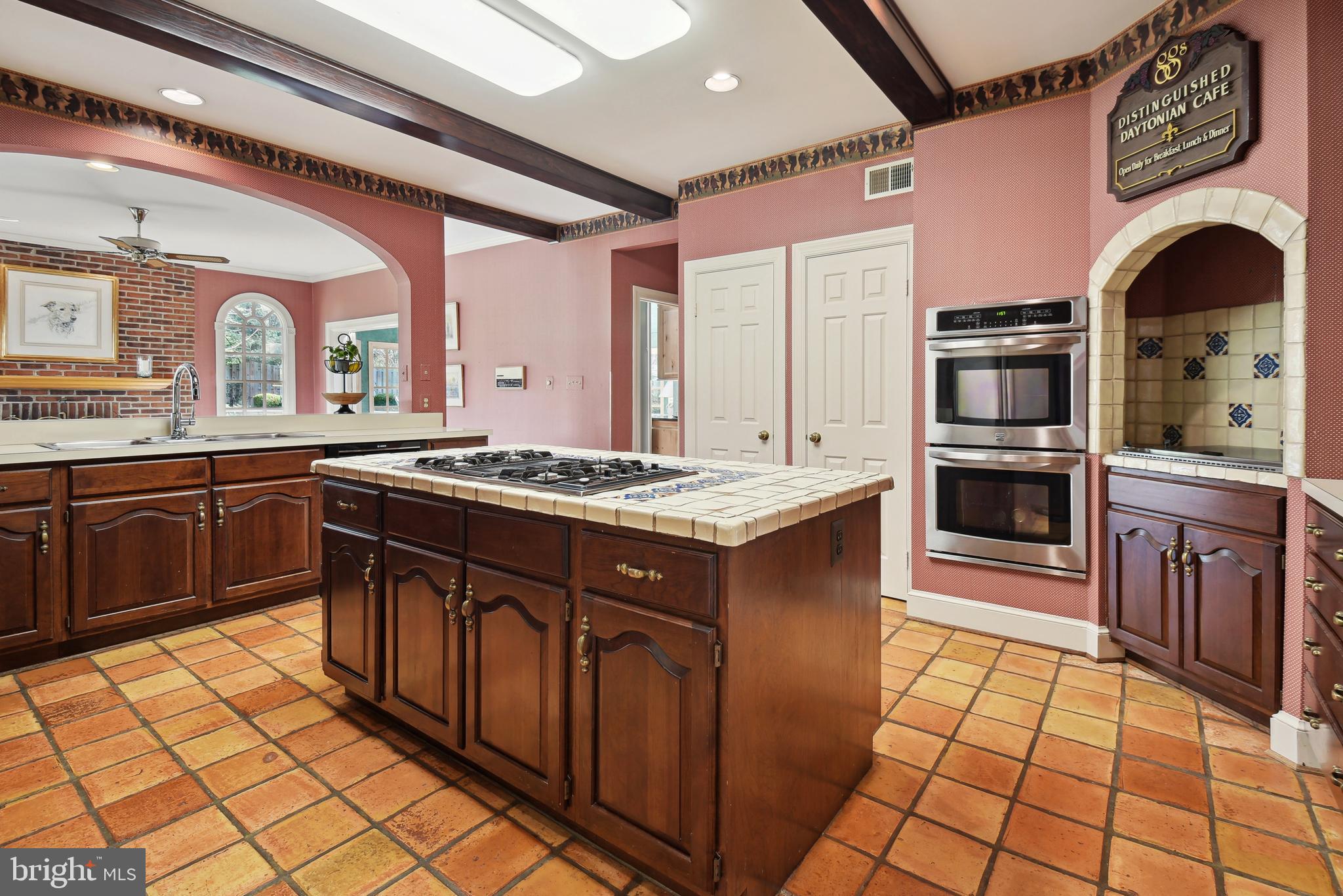 SUMMERWOOD - Residential