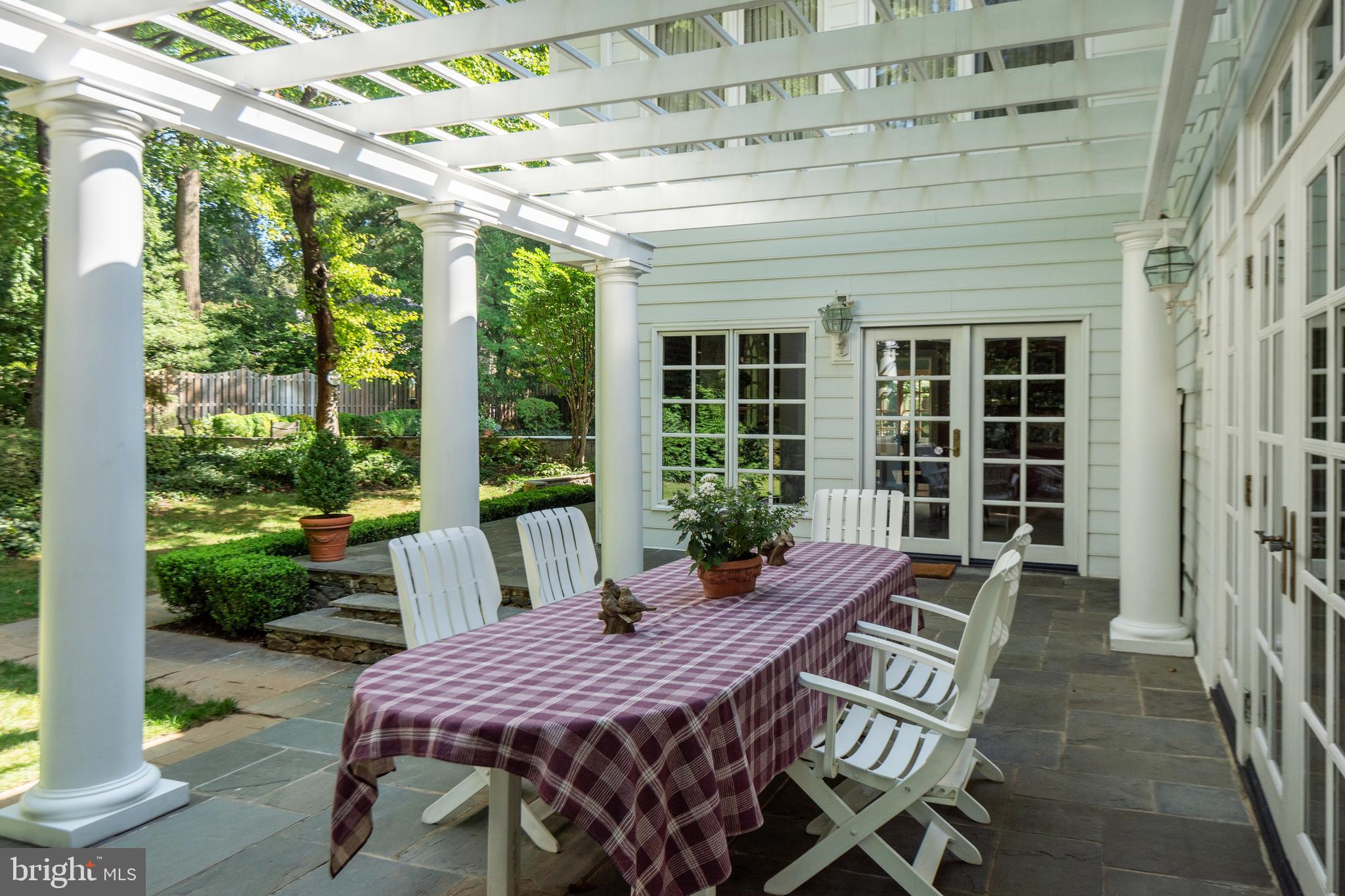 SUMMERWOOD - Residential