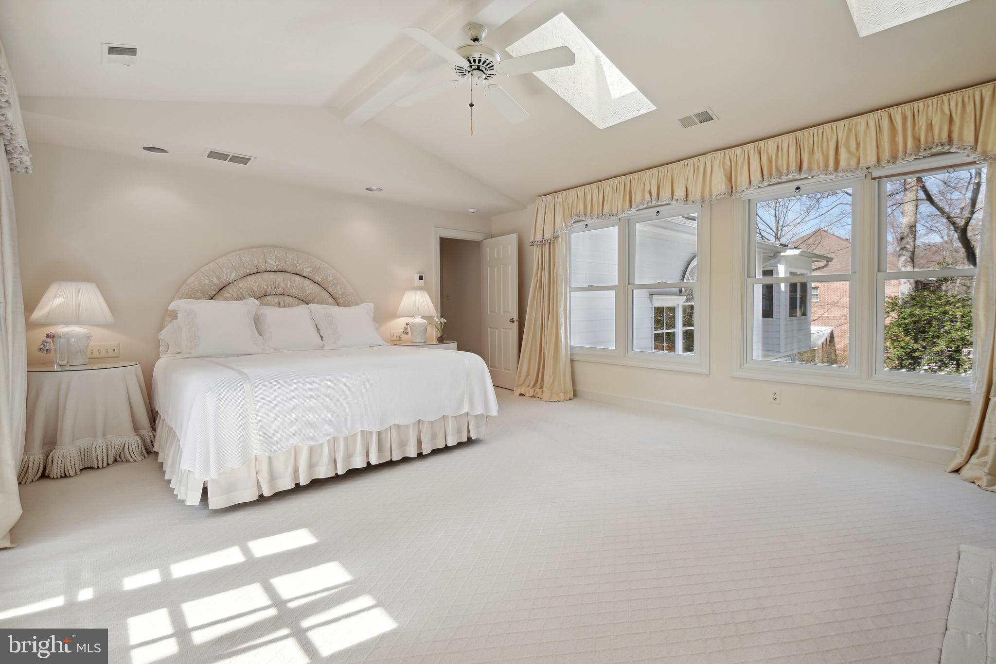 SUMMERWOOD - Residential