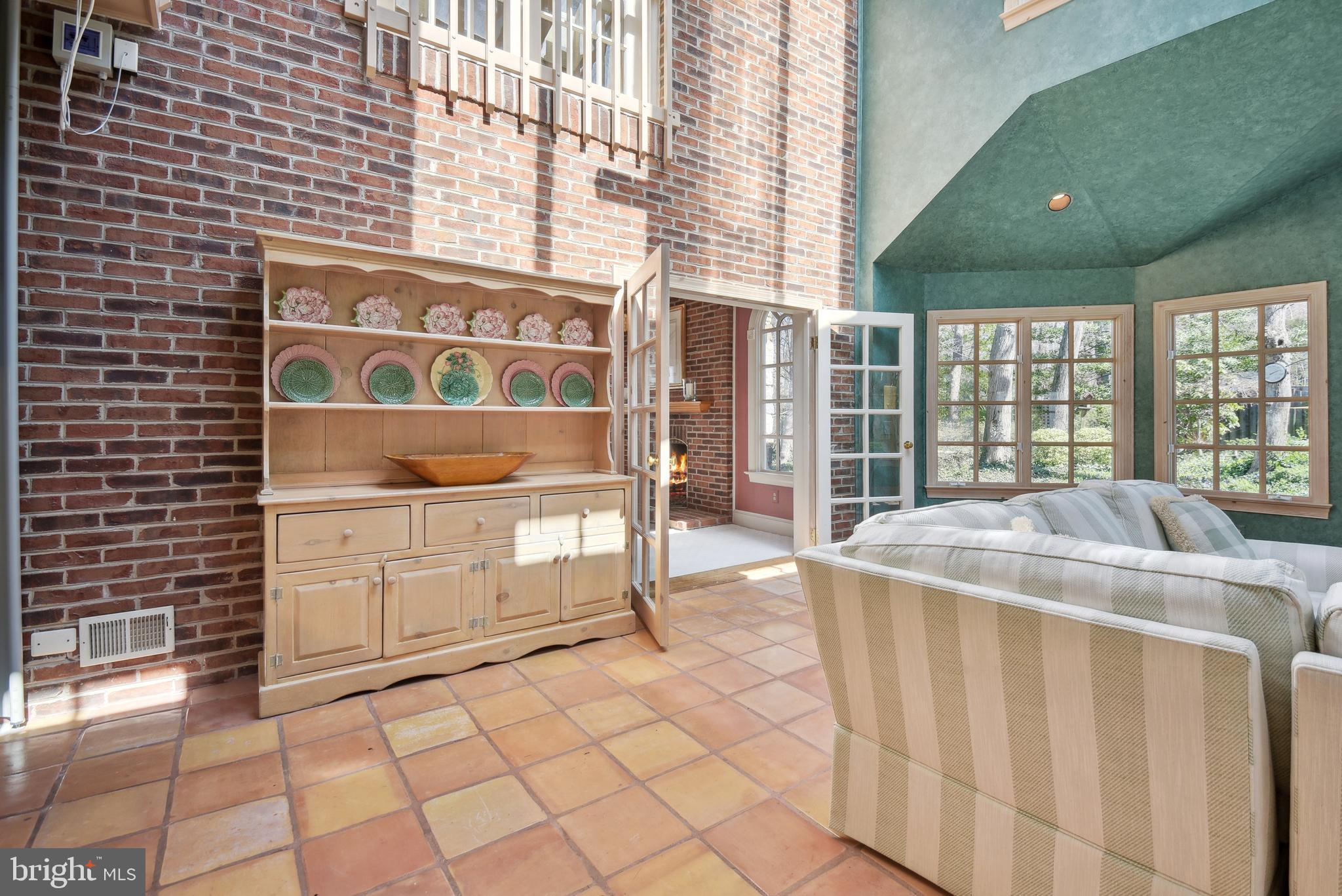 SUMMERWOOD - Residential