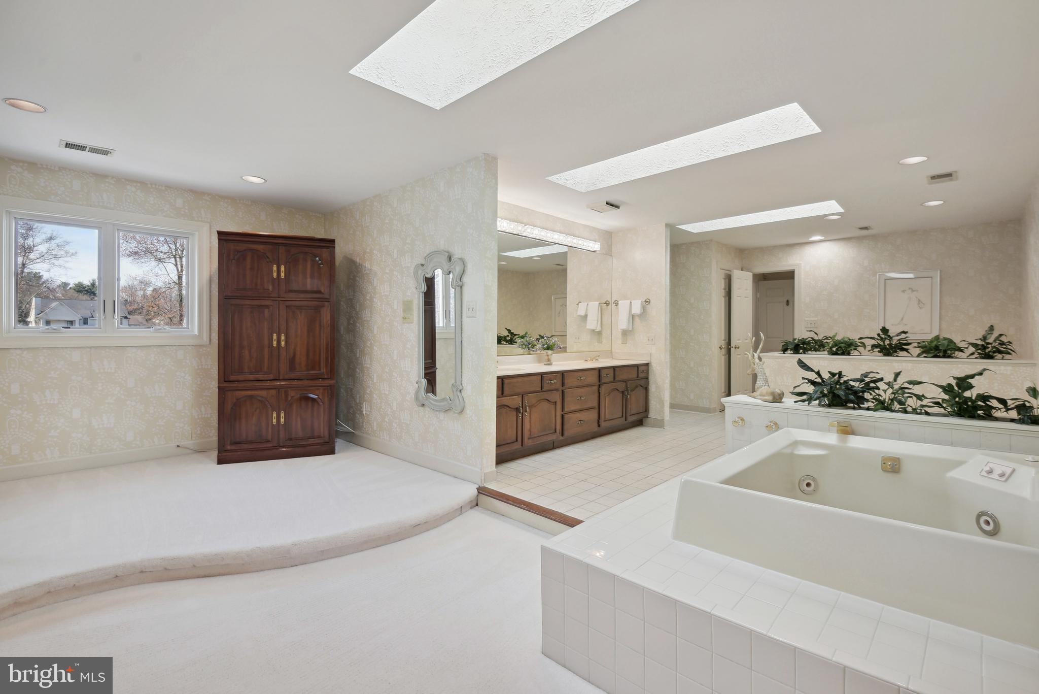 SUMMERWOOD - Residential