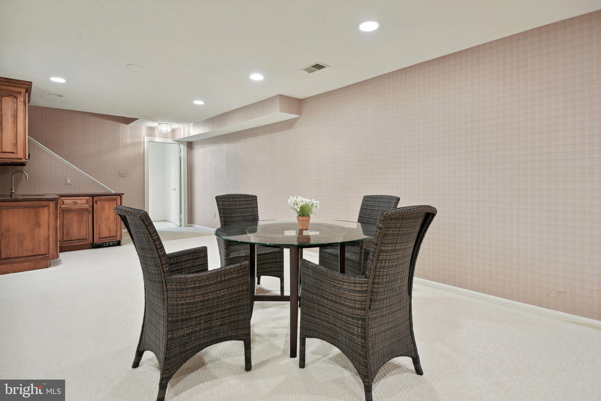 SUMMERWOOD - Residential