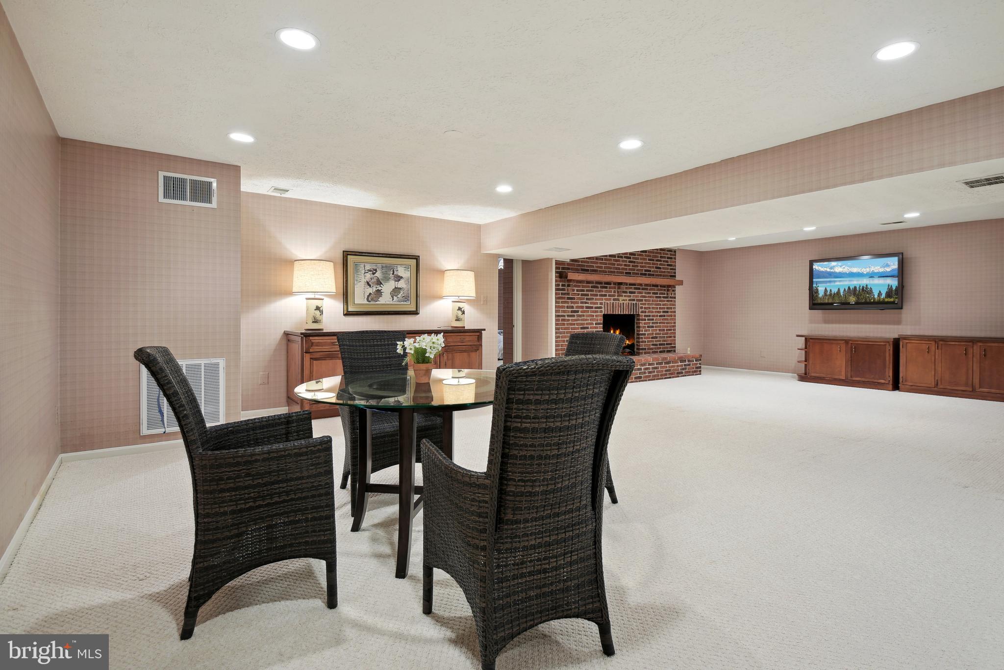 SUMMERWOOD - Residential