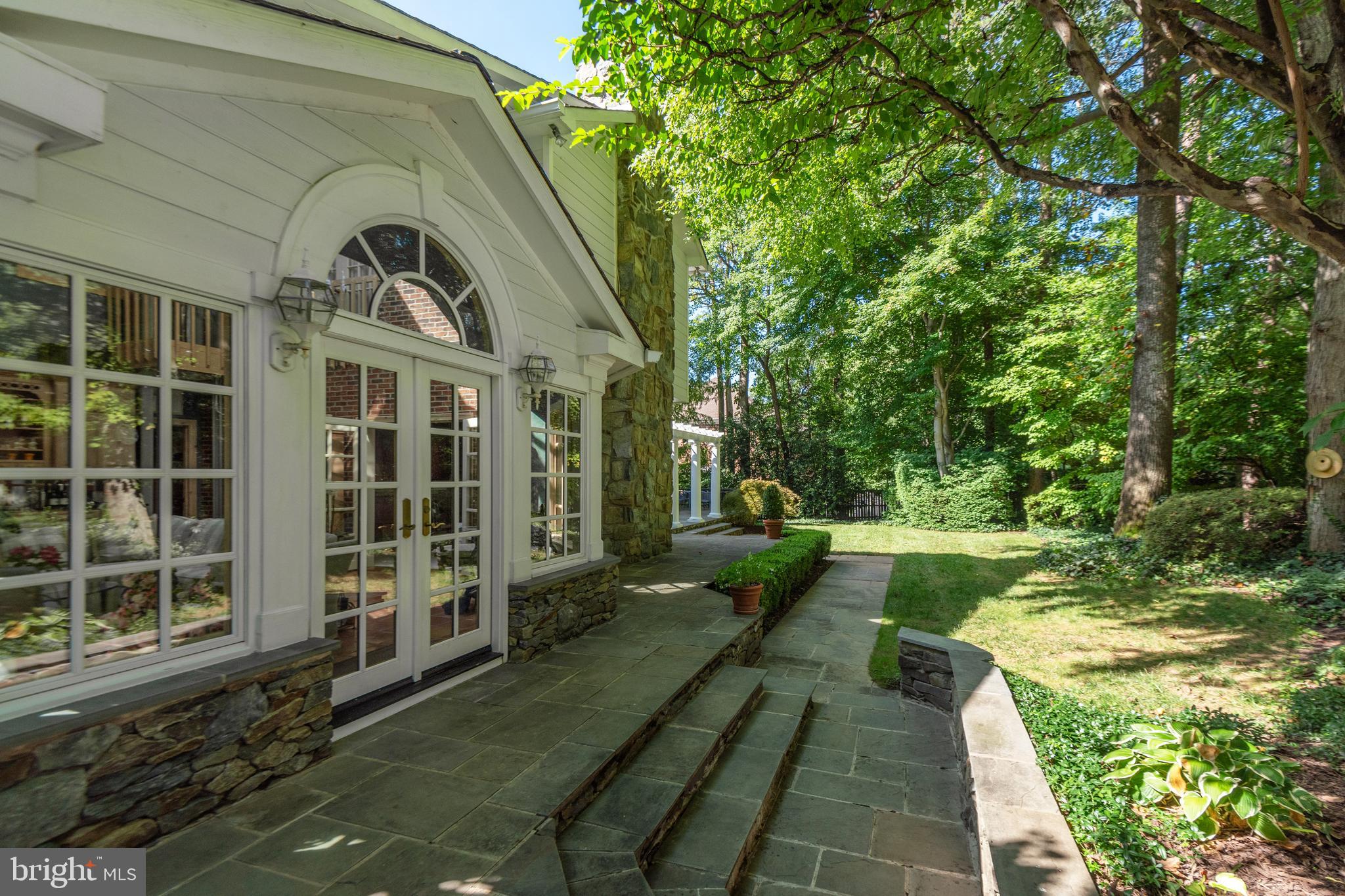 SUMMERWOOD - Residential