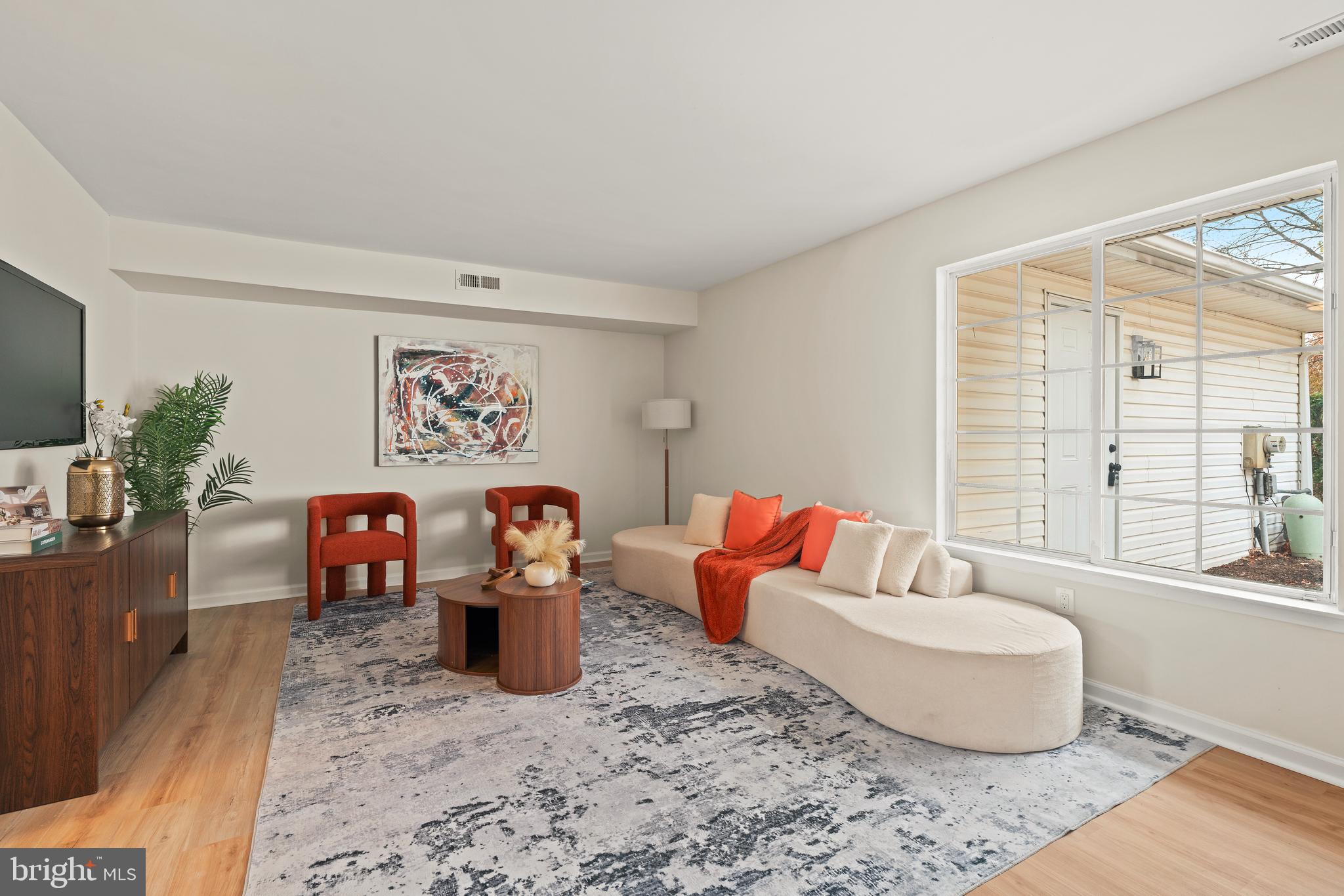 4445 ERNIE DAVIS CIRCLE