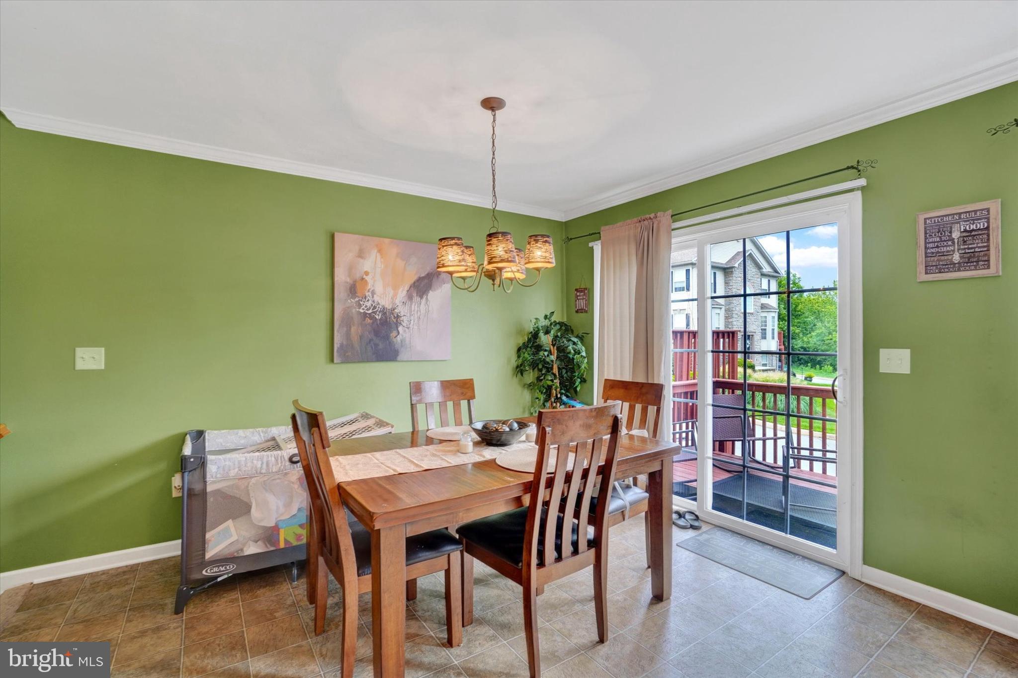 HUNT CLUB CONDOS - Residential