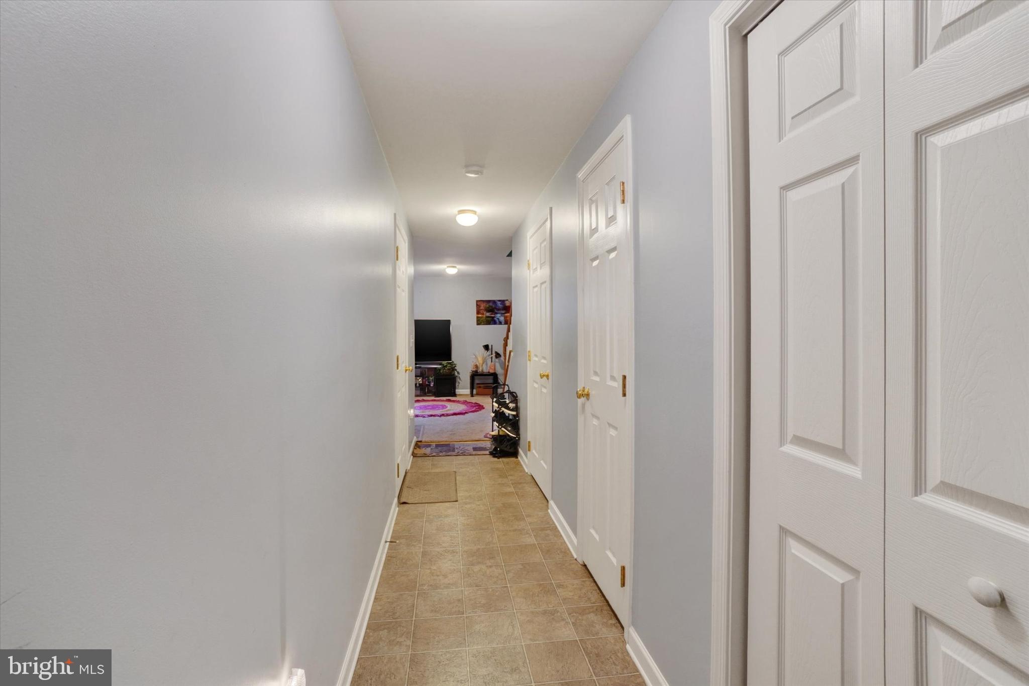 HUNT CLUB CONDOS - Residential