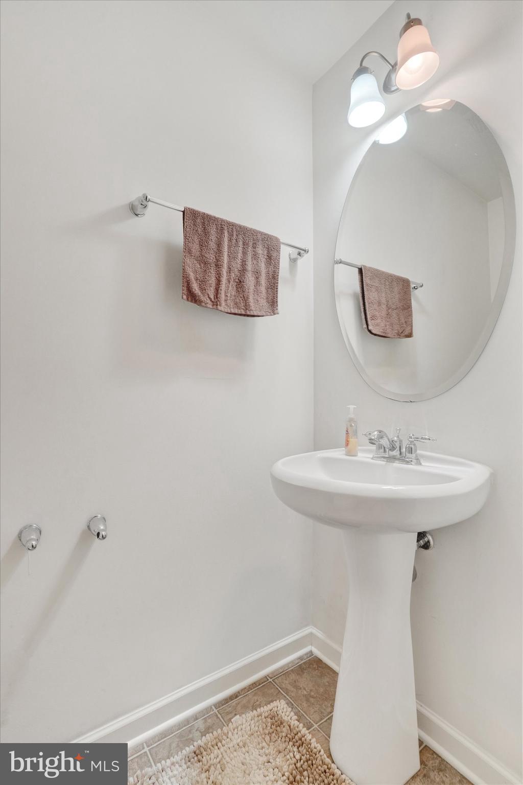 HUNT CLUB CONDOS - Residential