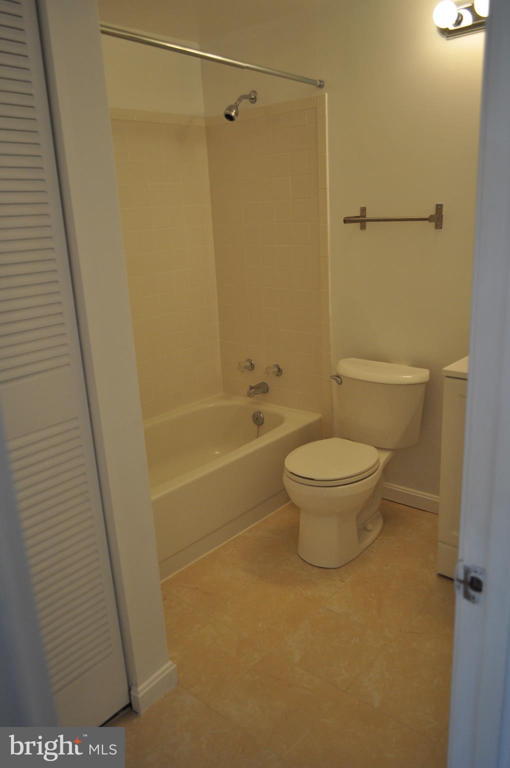 ESSEX PLACE - Residential