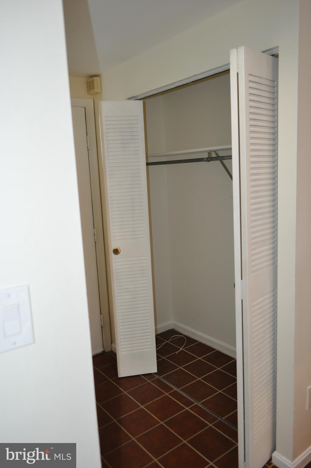 ESSEX PLACE - Residential