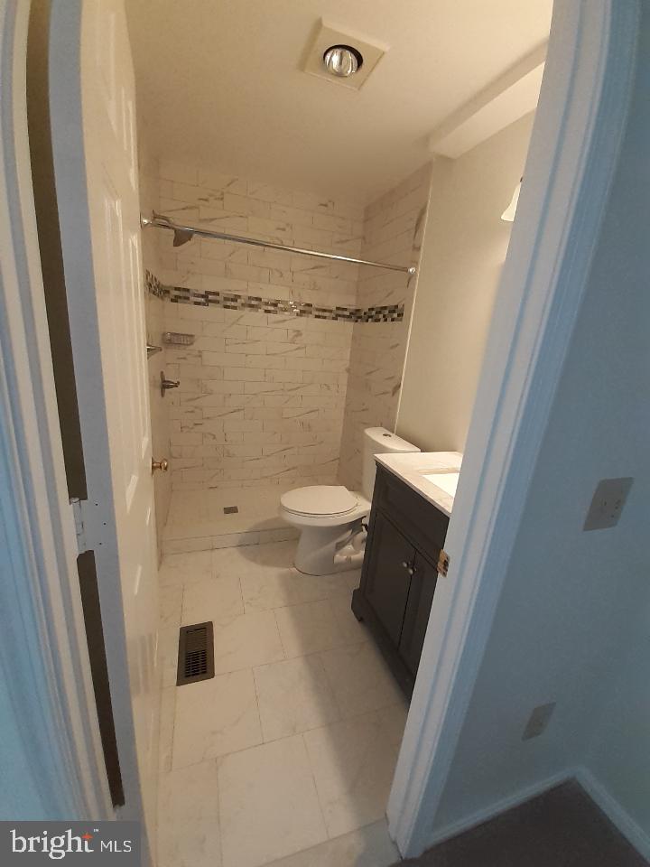 PINECREST - Residential Lease