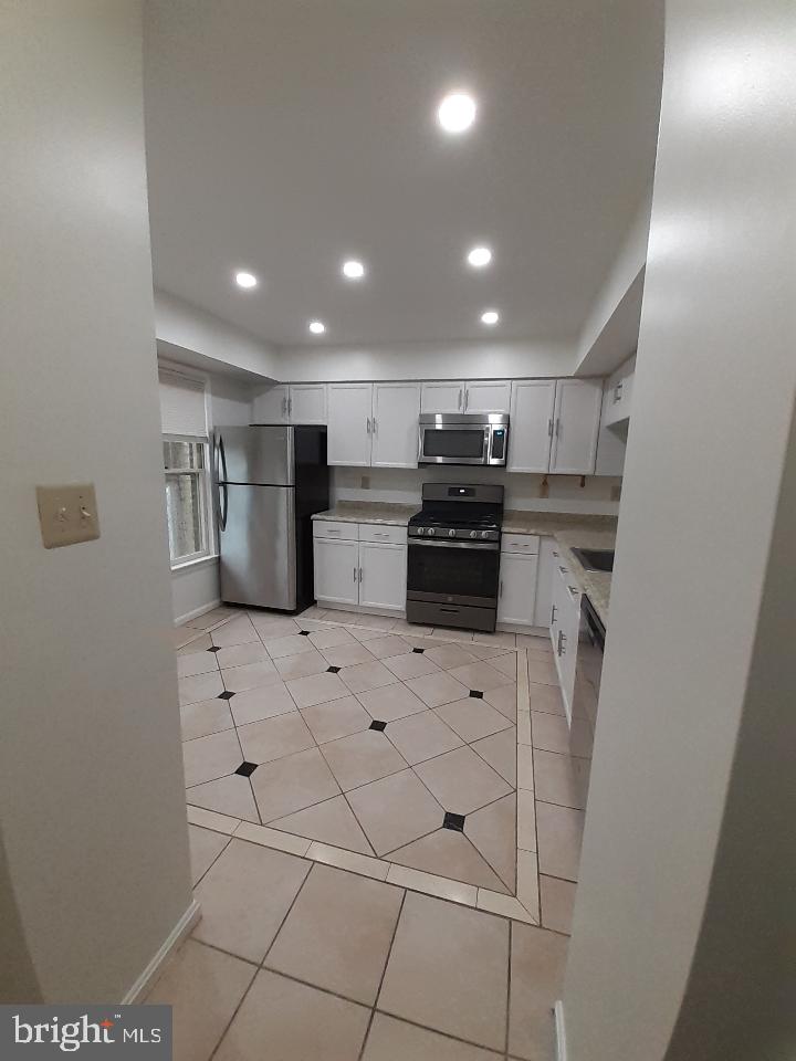 PINECREST - Residential Lease