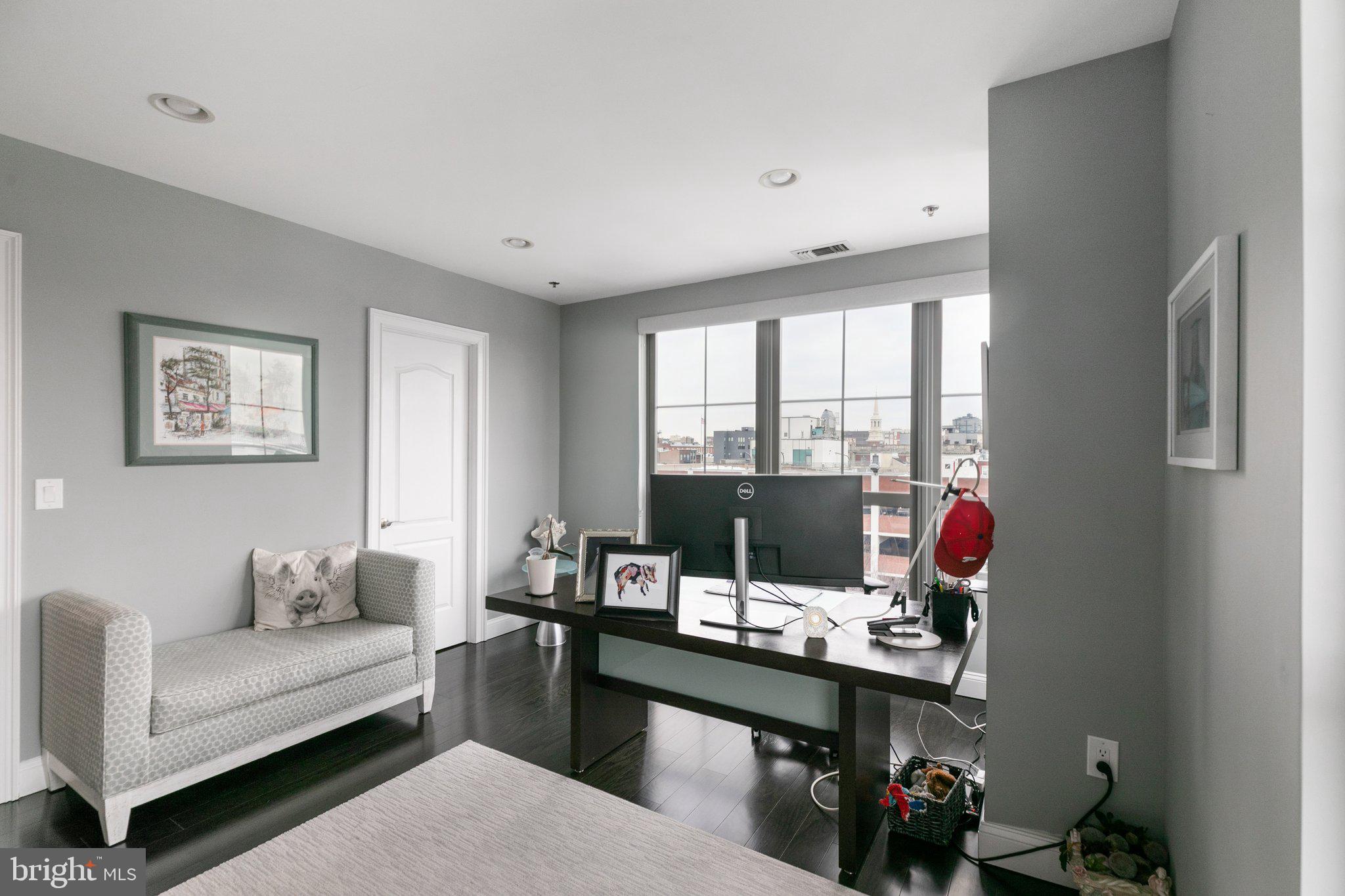 SOCIETY HILL - Residential