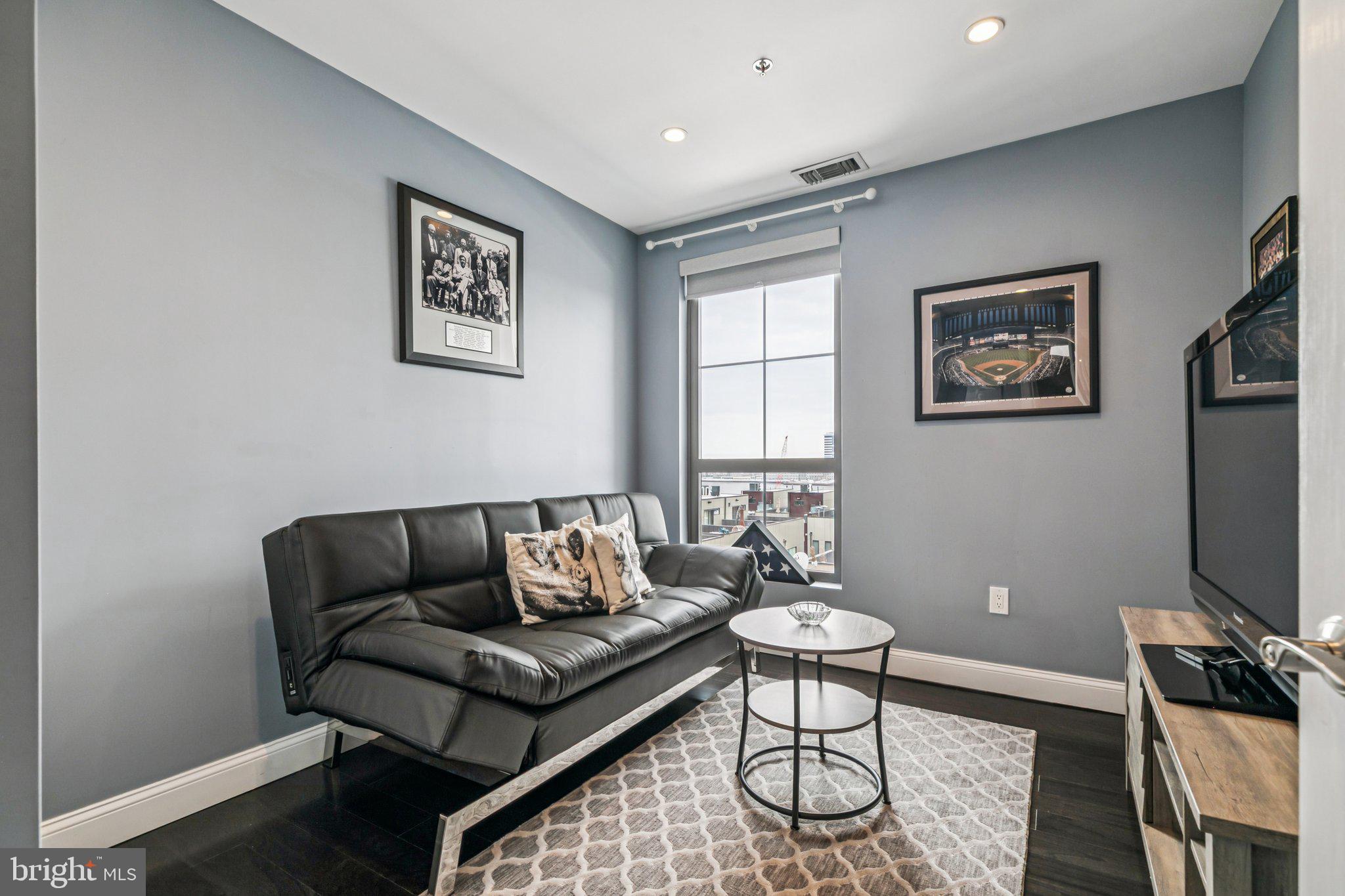 SOCIETY HILL - Residential