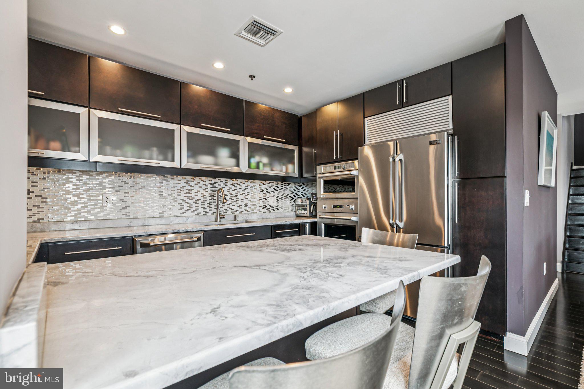 SOCIETY HILL - Residential