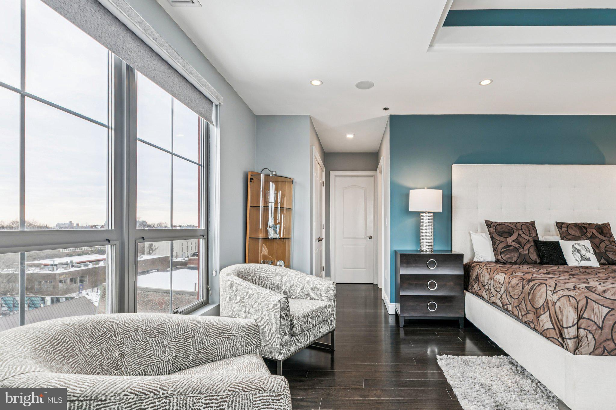 SOCIETY HILL - Residential