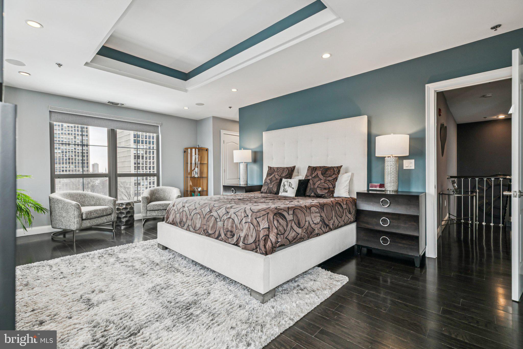 SOCIETY HILL - Residential