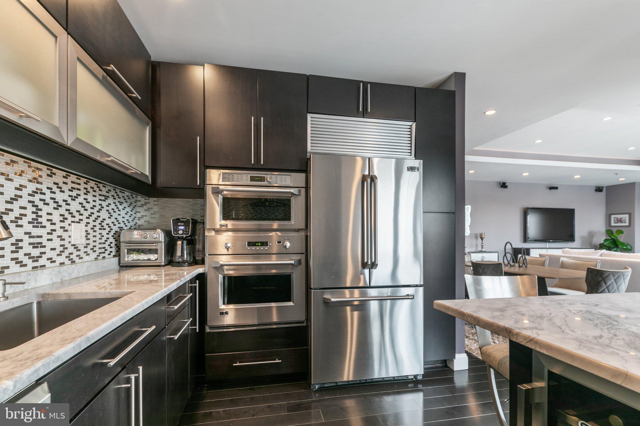 SOCIETY HILL - Residential