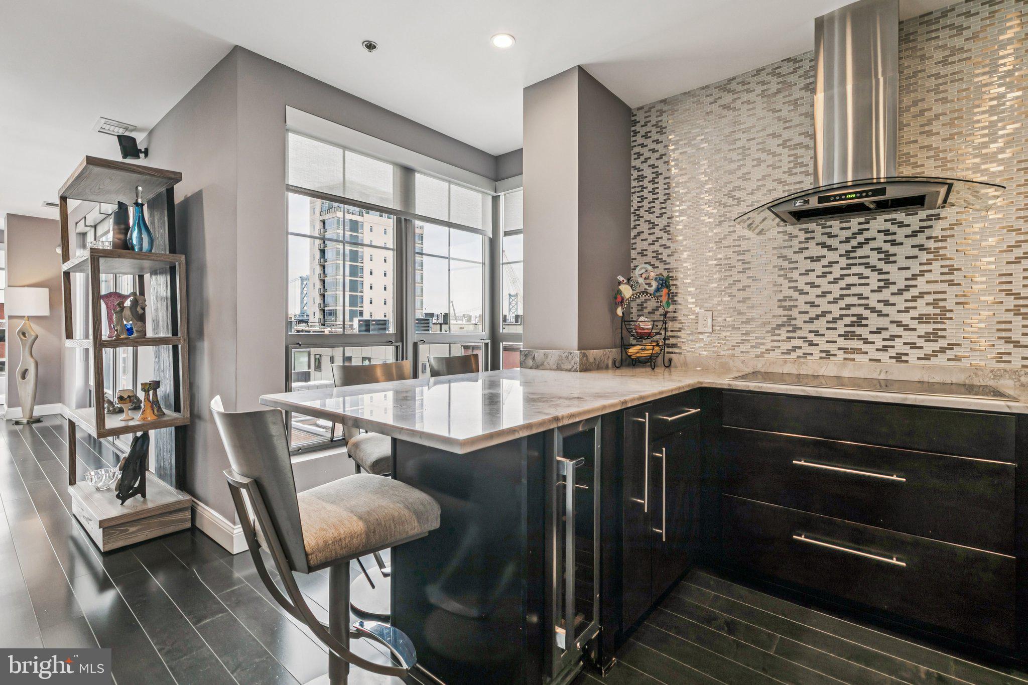 SOCIETY HILL - Residential