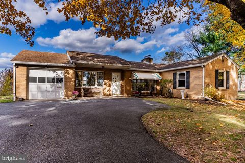 2228 GOOSE VALLEY ROAD HARRISBURG PA 17110